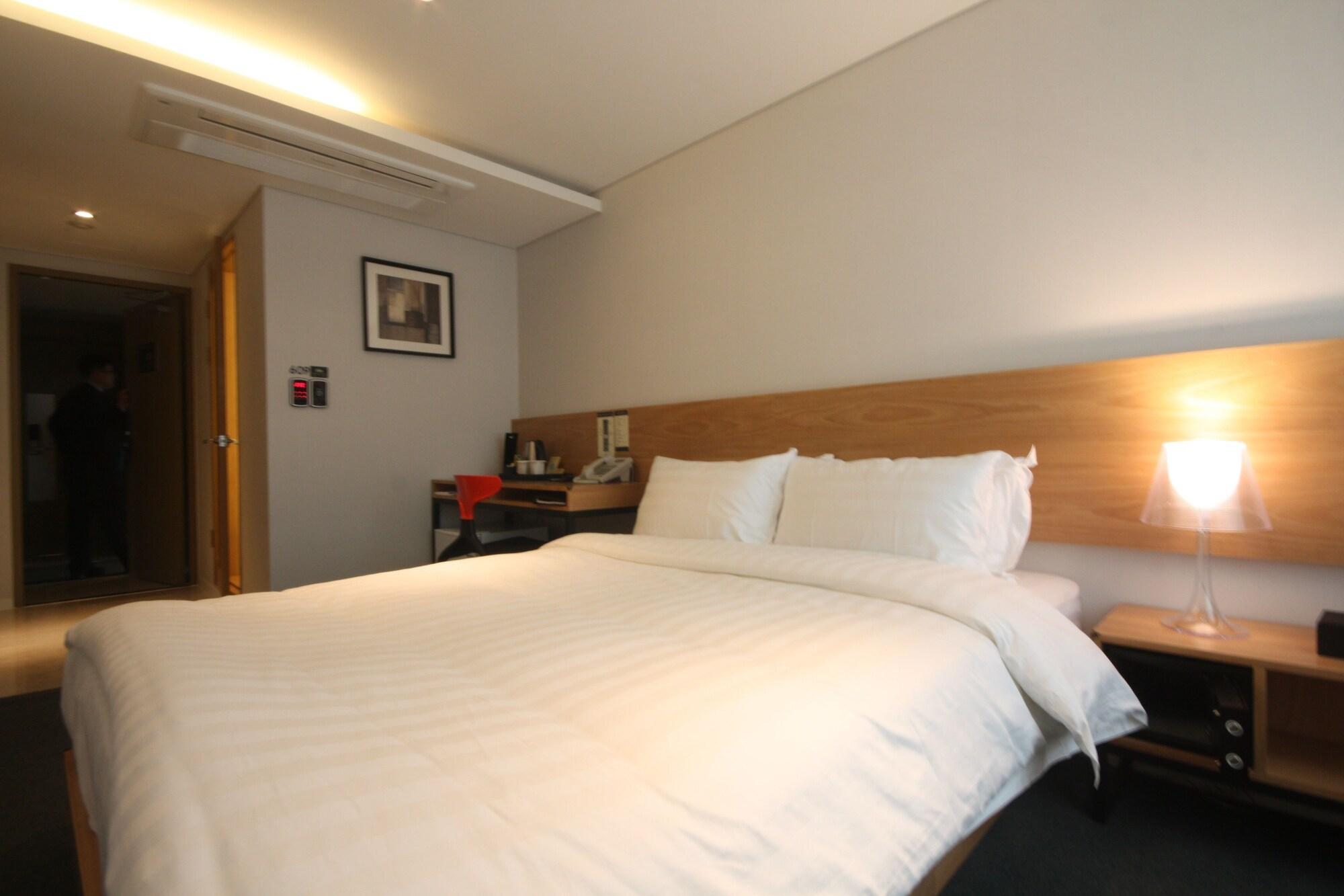 I.T.W Hotel Seoul Exterior photo